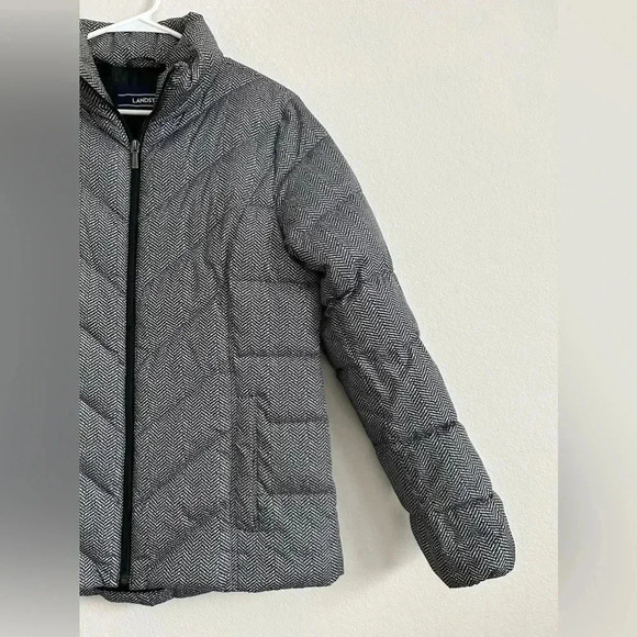 Land’s End Lightweight Puffer Jacket | size small - Picture 3 of 6